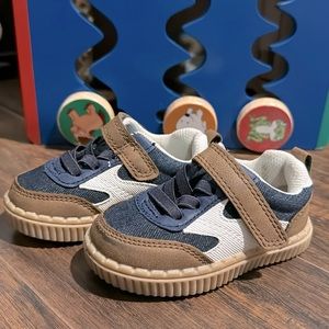 Oshkosh 4c shoes